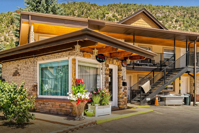 Glenwood Springs Inn — Glenwood Springs, CO